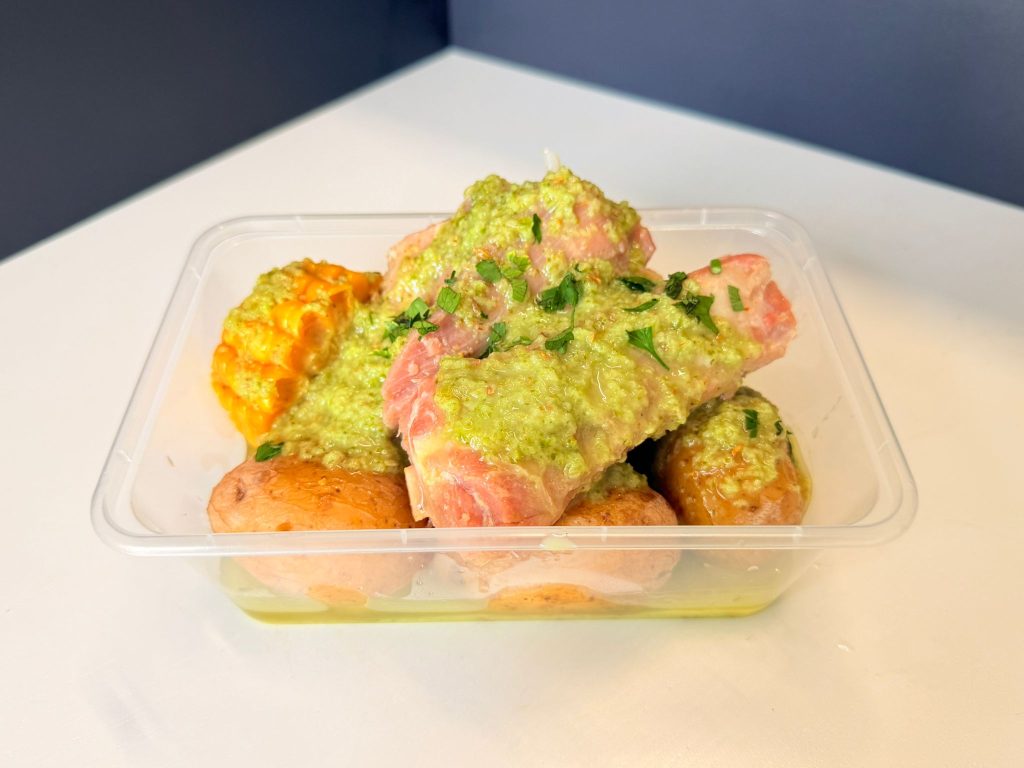 Papas Costillas Pina y Mojo verde